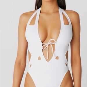 NWT GIGI C White Charlie Cutout One-Piece Swimsuit Small